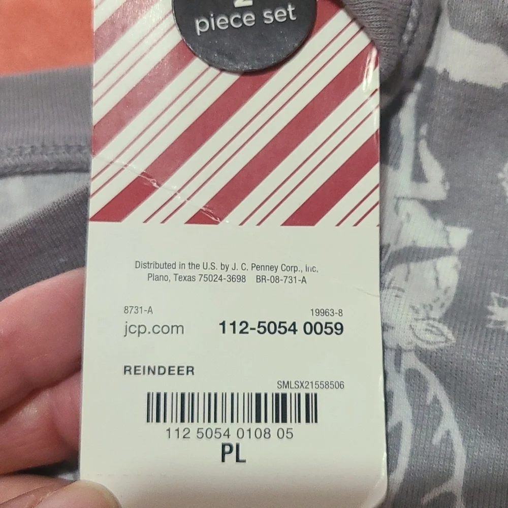 BRAND NEW! 2 Piece Pajama Set. - Picture 9 of 13